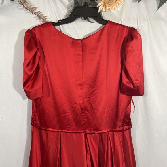 $398 IEENA Mac Duggal [ 14 ] Puff Sleeve Satin A-Line Gown in‎ Red - Picture 12 of 16